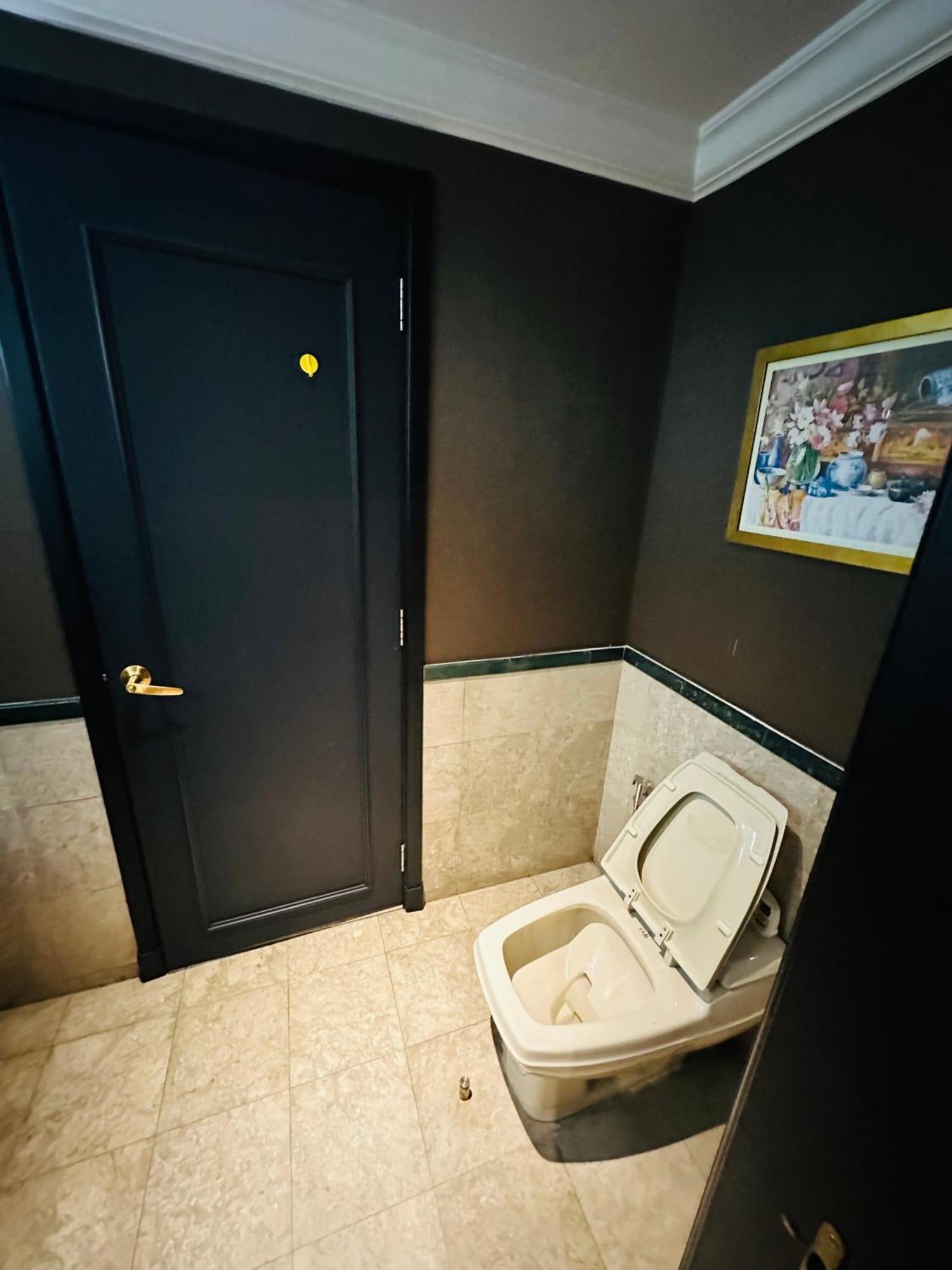 Times Square Residential Service Apartment *