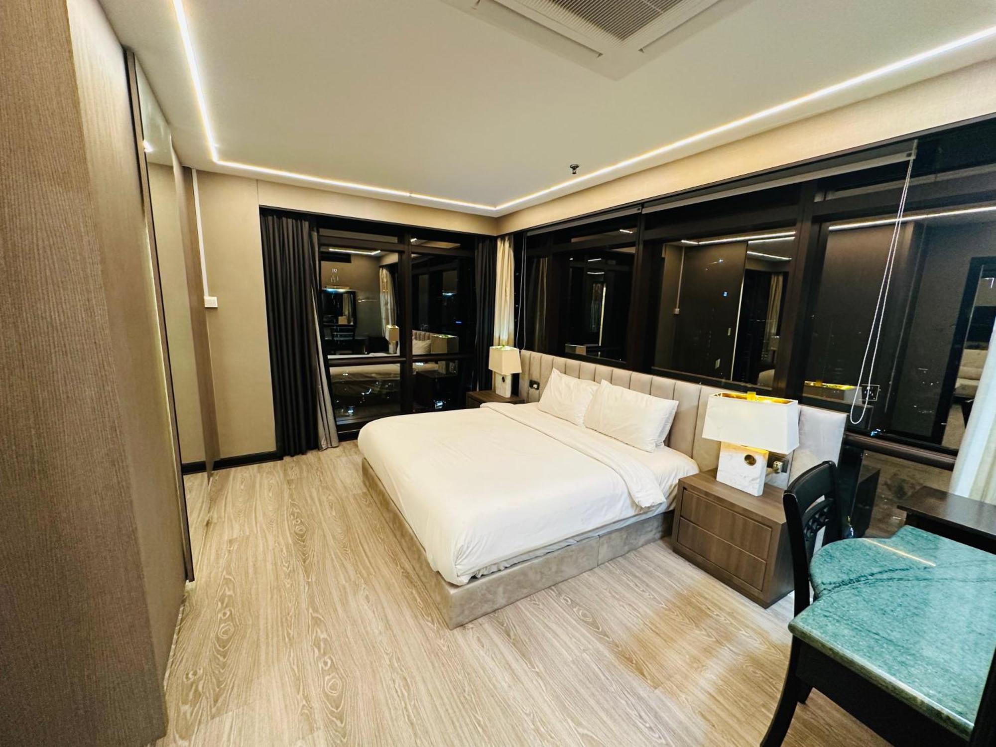 Times Square Residential Service Pangsapuri *